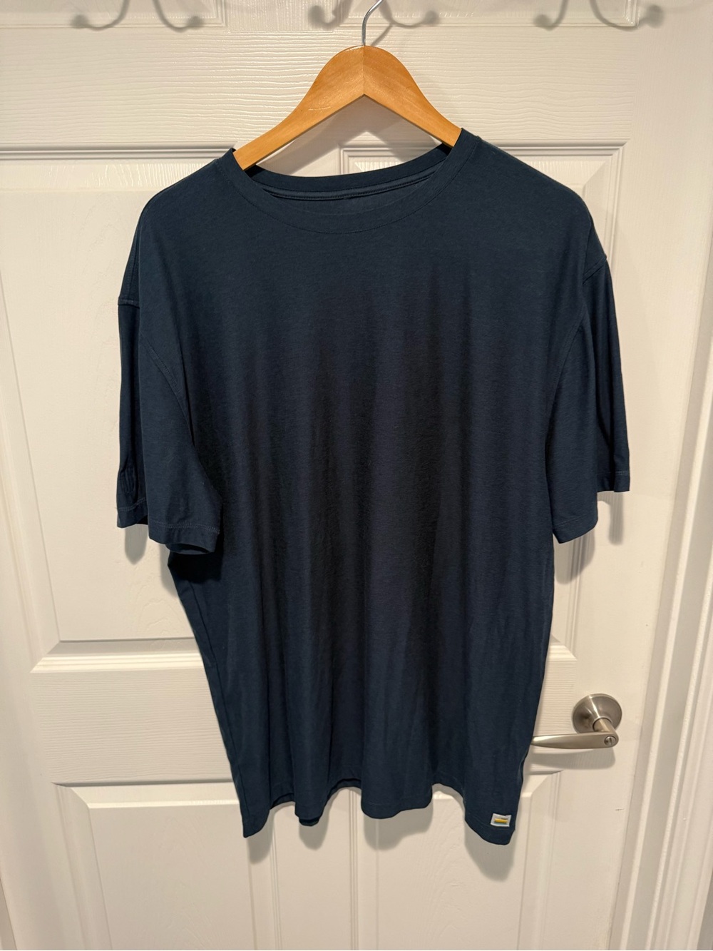 Men's Vuori Classic Crew Neck T-Shirt - Navy